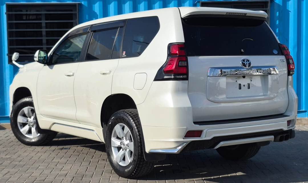 A picture of TOYOTA LANDCRUISER PRADO 2019