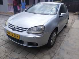 A picture of Volkswagen golf5 kali sana full ac safari popote mzki mkubwa