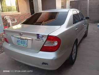A picture of Toyota Camry LE 2004