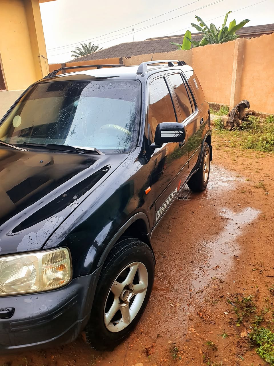 A picture of HONDA CRV 2000 MODEL