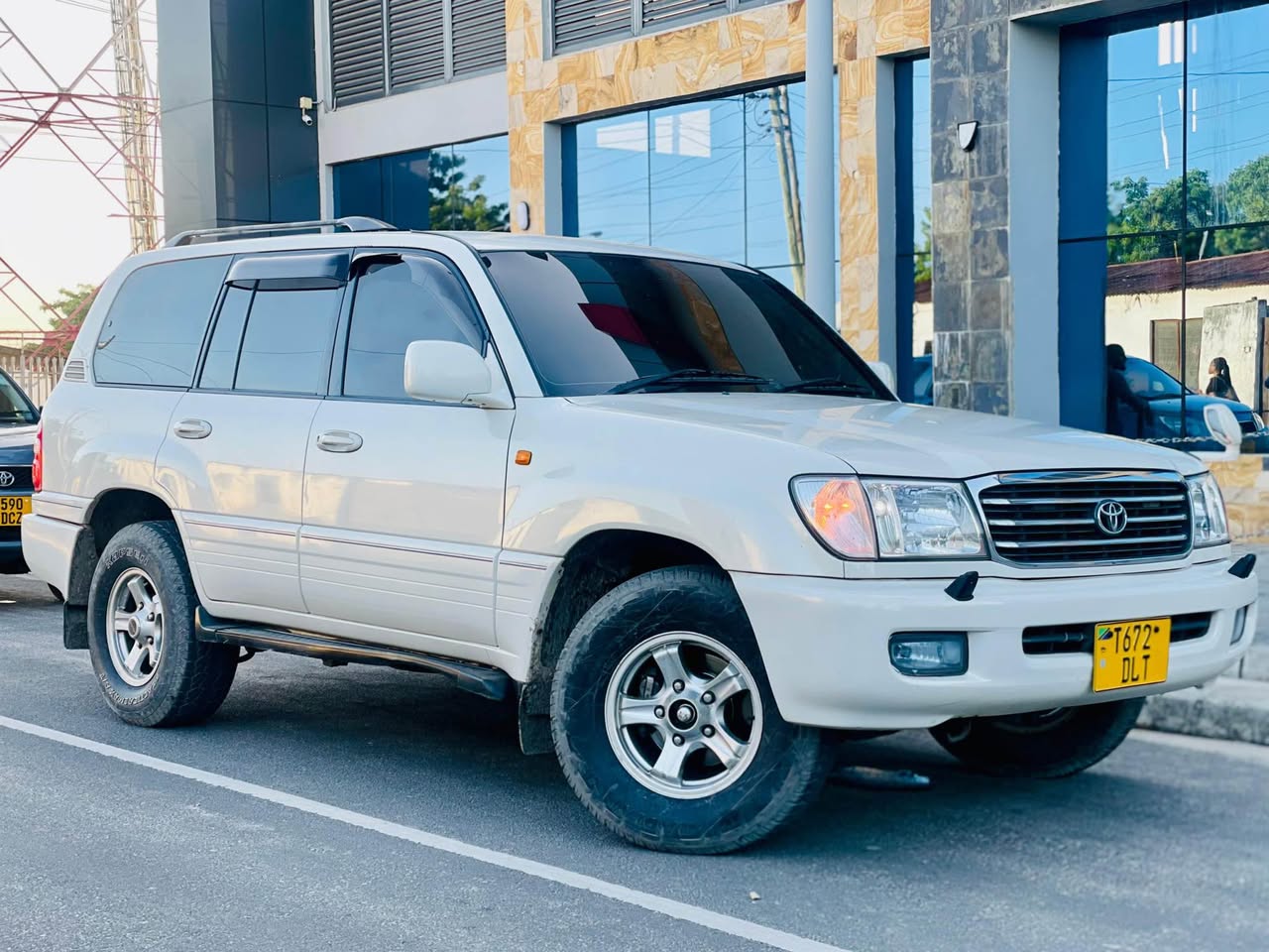 A picture of LANDCRUISER 0672210608
