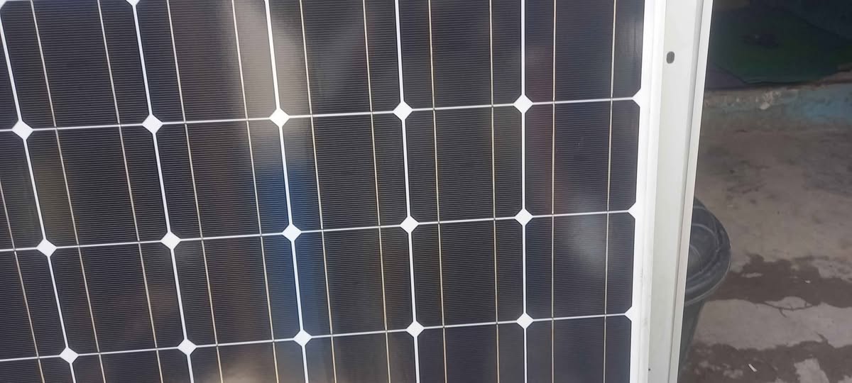A picture of Solar panel 300w