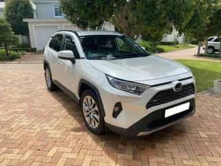 A picture of Toyota Rav4 vx new molel