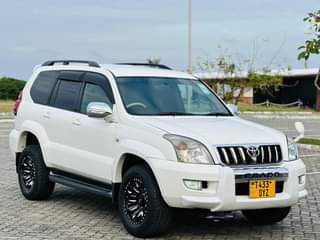 A picture of LANDCRUISER PRADO DYZ PRICE 49.8M 0765242424 Call WhatsApp INSTAGRAM Magari_Joshua