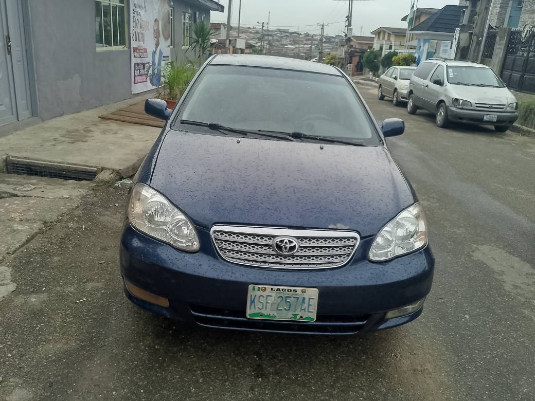 A picture of Toyota Corolla 2004 model 08143990299