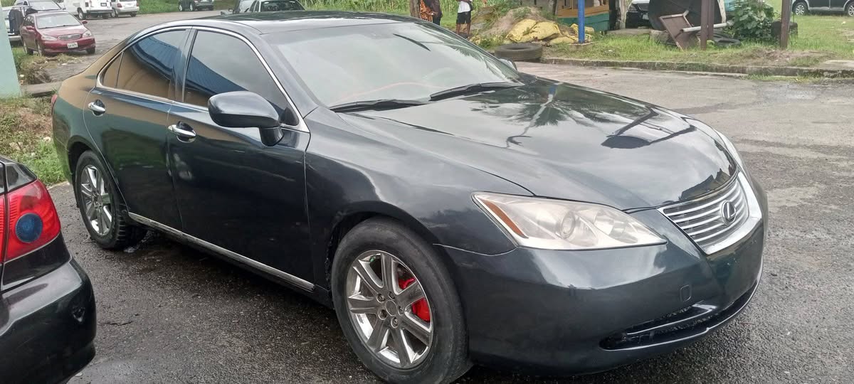 A picture of Lexus ES 350