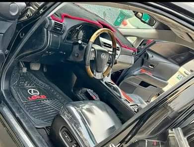 A picture of 2011 LEXUS RX350 Features V6 engine Neat Leather seats pure