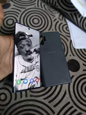 A picture of Samsung note 10 plus
