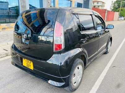 A picture of Toyota passo