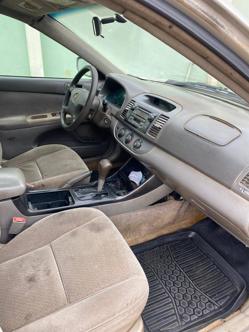 A picture of Toyota Camry 2004 working perfectly fine buy and drive