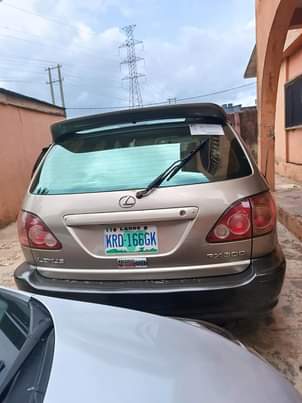 A picture of Sharp registered 2001 model Lexus Rx 300