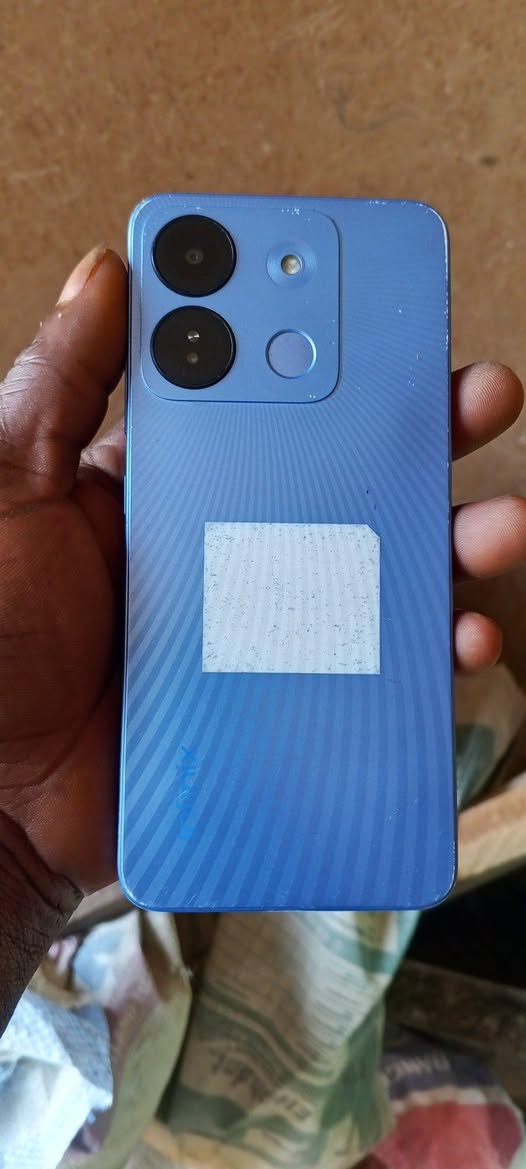 A picture of Infinix smart 7 for sale