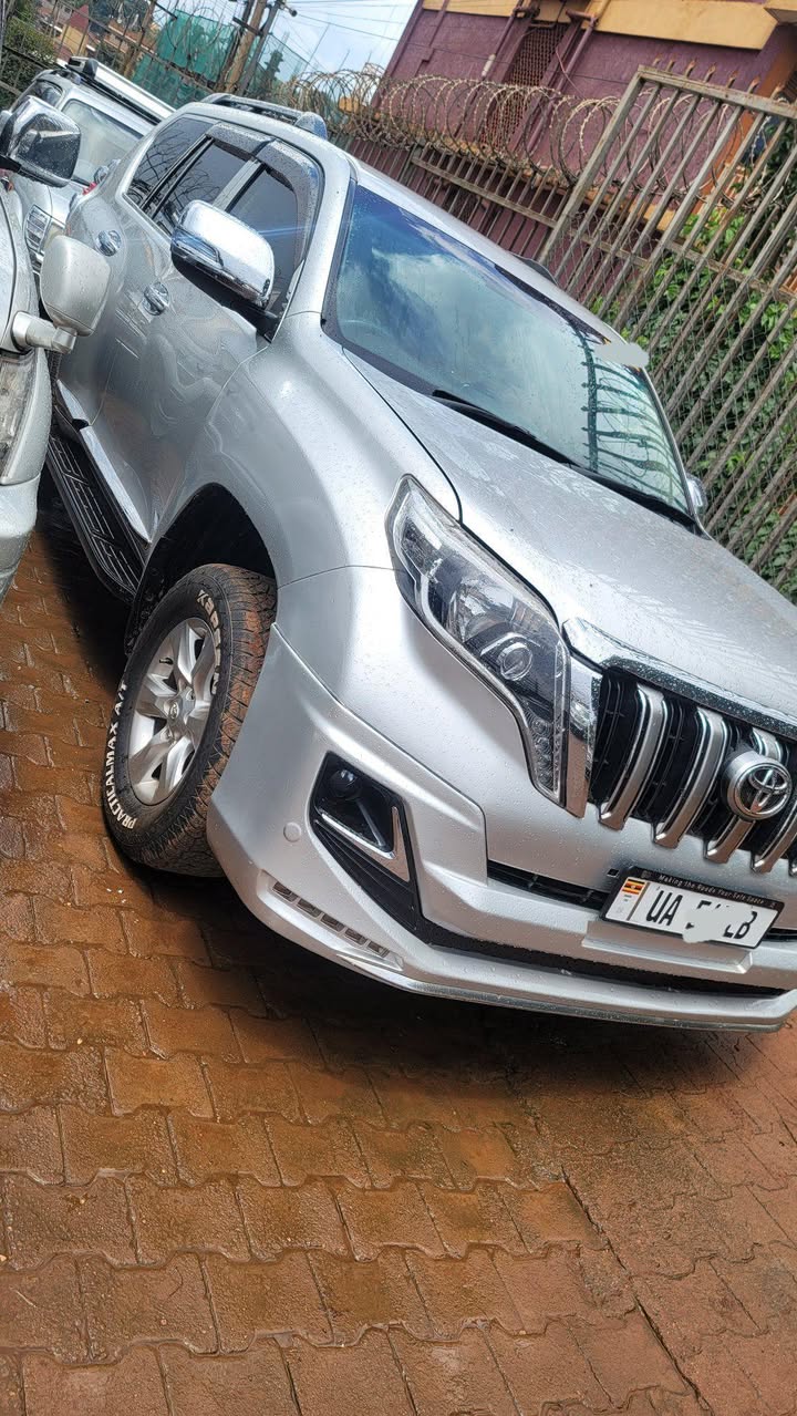 A picture of TX LAND CRUISER FJ150 PETROL AT 110M