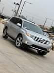 A picture of Toks standard 2013 Highlander Fullest option accident free Available contact