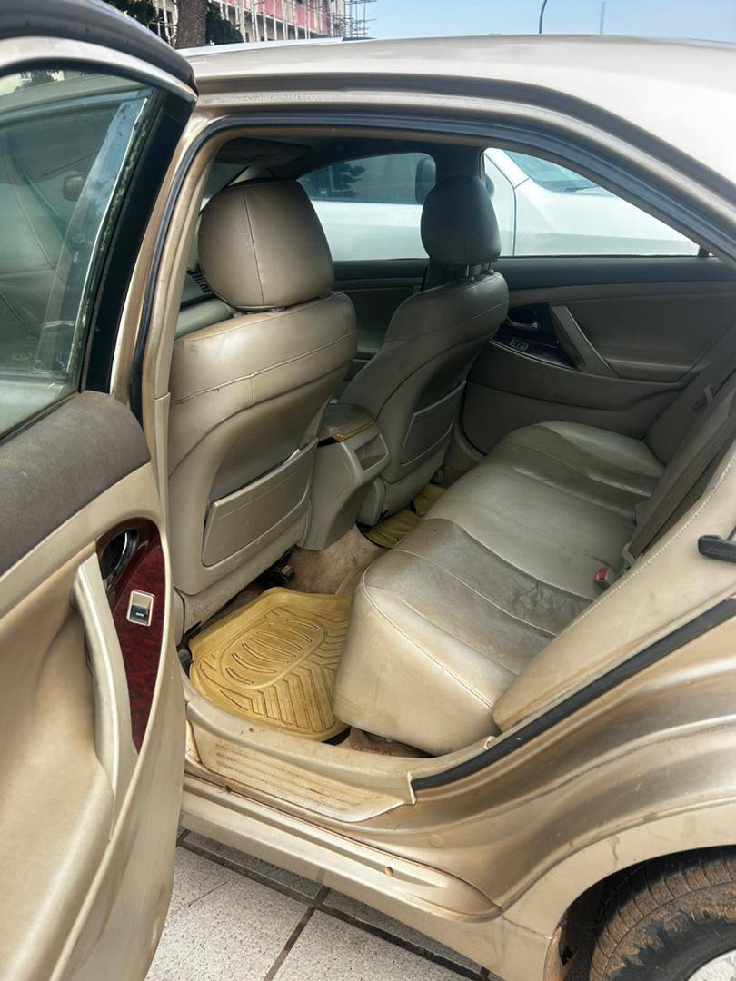 A picture of 2009 Super sharp first body Toyota Camry muscle 7M car