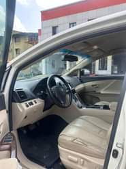 A picture of Reg Toyota Venza 2010 Model First Body Pan Full Option