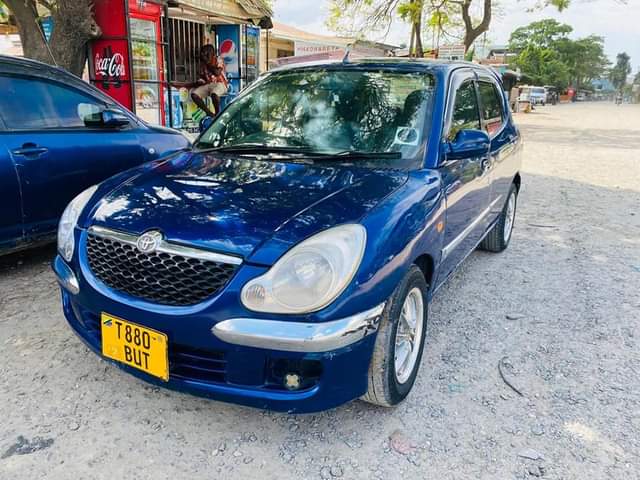 A picture of TOYOTA DUET 0714058883