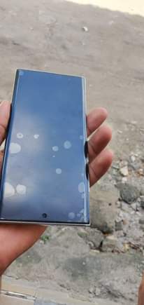 A picture of Samsung note 10 5g