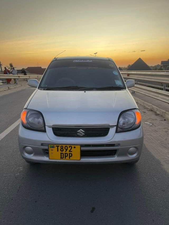 A picture of Suzuki kei full ac inauzwa bei 5.5 tu cm 0686198146