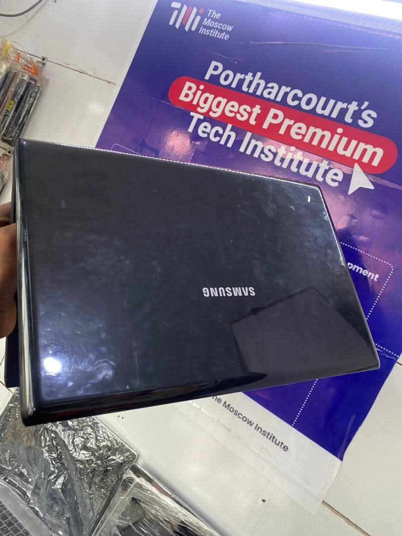 A picture of Samsung laptop
