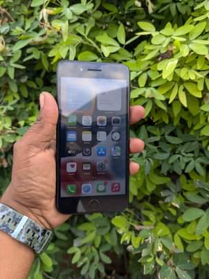 A picture of iPhone 7 plus GB32