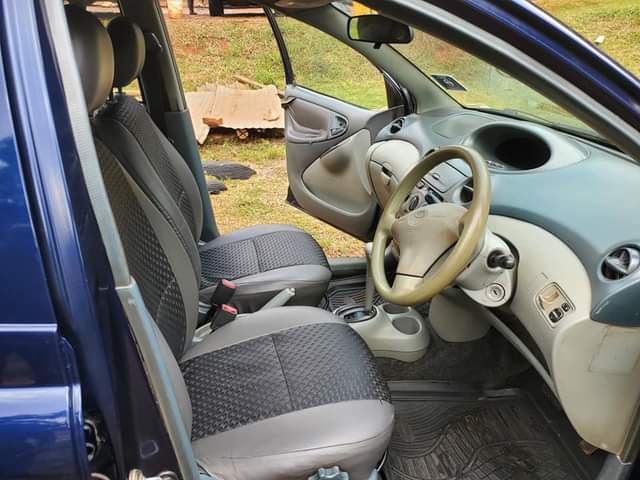 A picture of TOYOTA VITZ