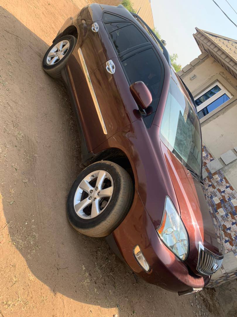 A picture of Lexus RX350