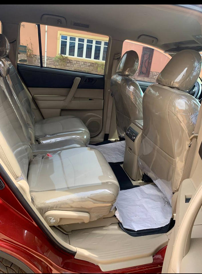 A picture of Registered 2010 highlander 2 months registered and not used