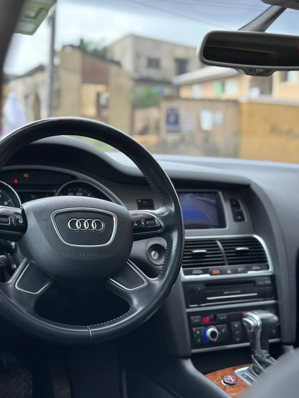 A picture of  Foreign Used 2015 Audi Q7 3.0T Quattro Fullest Option