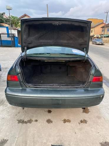 A picture of HOTTEST DEAL Extremely clean Toyota Camry ting light Please come