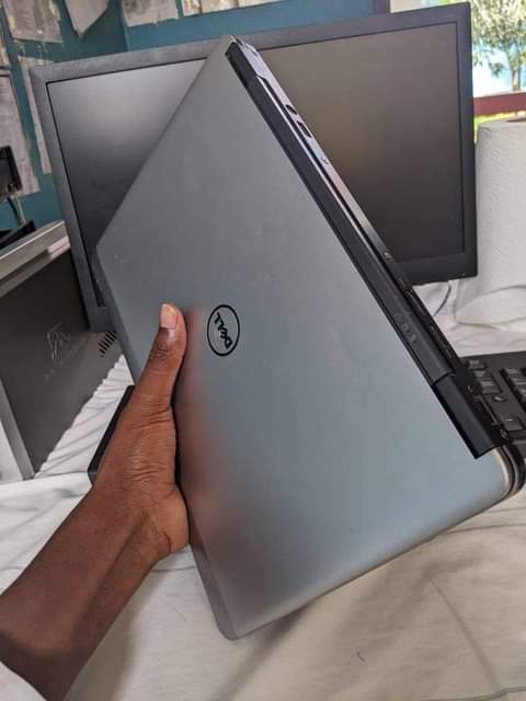 dell laptop