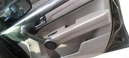 A picture of 2011 Honda CR V Belgium grade Everything is intact Price