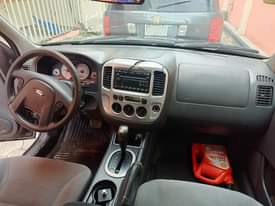A picture of 2005 FORD ESCAPE