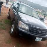 A picture of Extremely super sharp Toyota Highlander 04 model with Untempered Engine