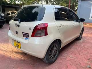 A picture of Bei 8 5m Toyoya Vitz Namba DUK Colour Cream Year