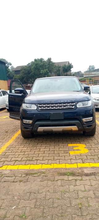 A picture of RANGE ROVER SPORT HSE 3.0L