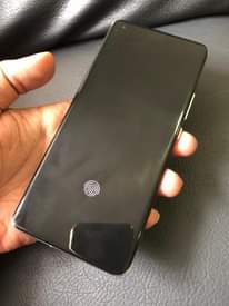 A picture of MI 11 ULTRA CERAMIC WHITE