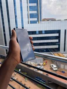 A picture of Samsung note 8