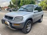 A picture of Rav4 milango mitano ipo Kinyerez Dar full AC Bei imepoa