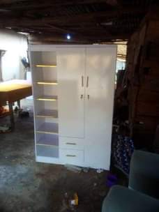 A picture of 3 face wardrobe