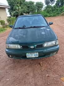 A picture of Nissan primera liftback