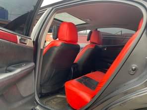 A picture of Another awoof 1 month used ES330 2006 First body V6