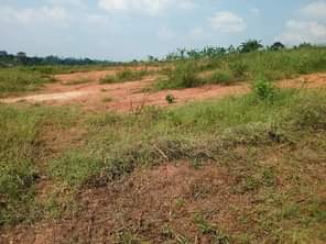 A picture of MATUGGA KILYAGONJA WAKISO ROAD PLOTS FOR SALE AT GIVE AWAY