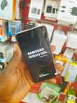 A picture of Samsung s10e