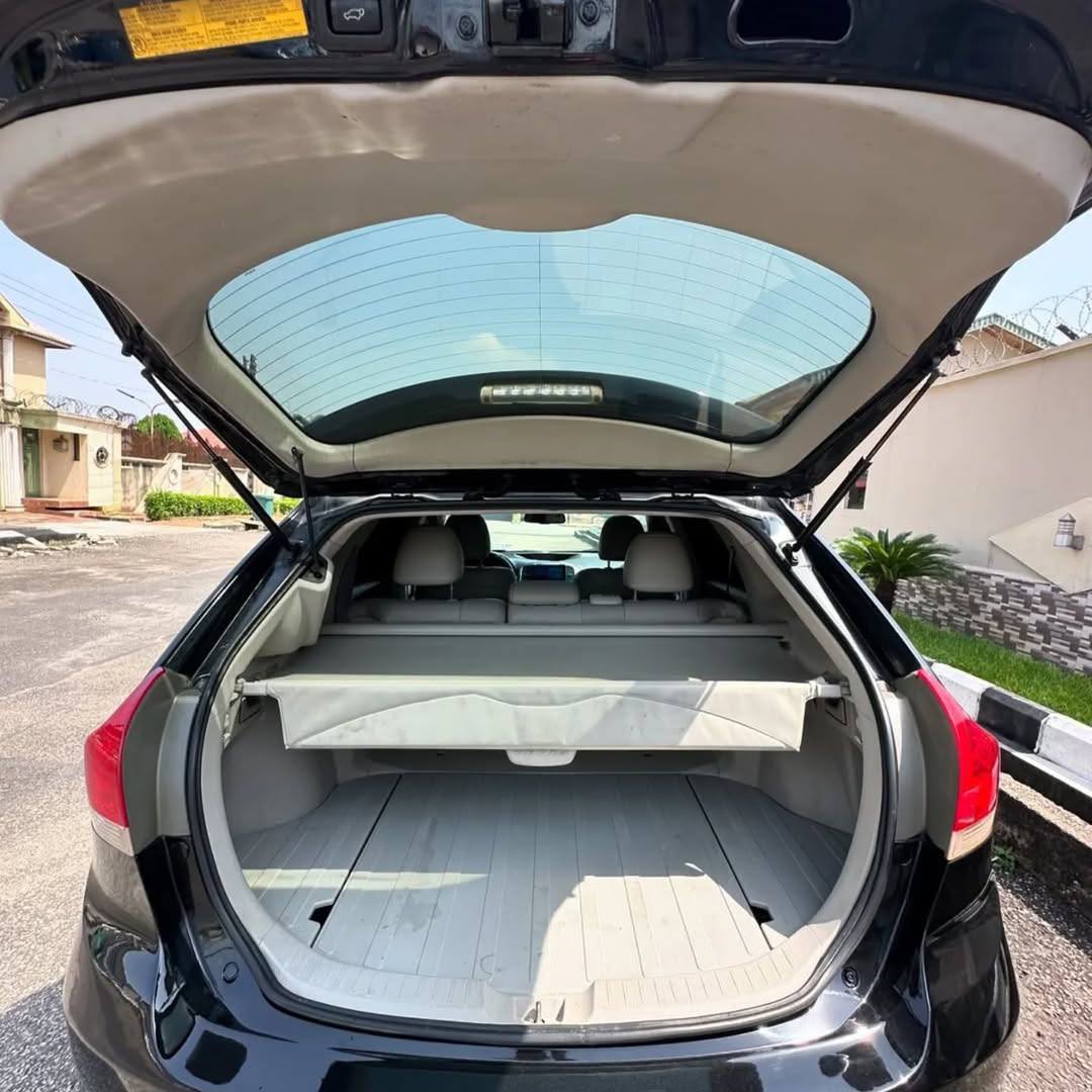 A picture of Neatly used Toyota Venza 2010 fullest option