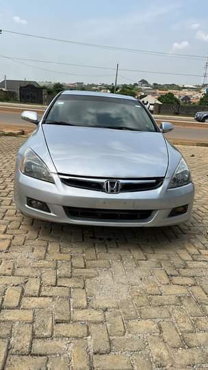 A picture of 2007 Honda Accord DC Toks standard