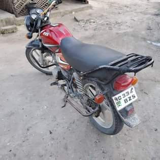 A picture of Tvs star HLX 125 ipo usafili binafsi saaafi kabisaaa Laki