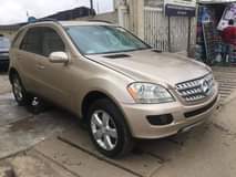 A picture of 2006 Mercedes Benz ML350 ML350