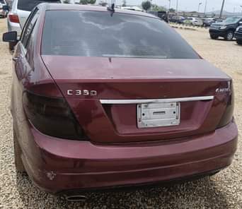 A picture of Neatly used Mercedes Benz c350 2009 Buy and drive Nothing