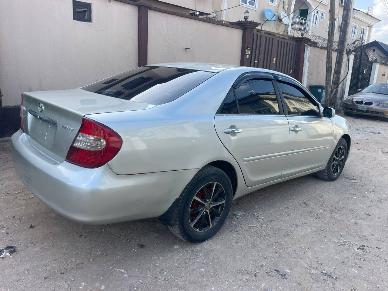 A picture of 04 toyota camry